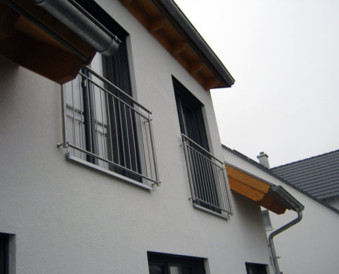 Einfamilienhaus mit Garage und Schuppen in Cadolzburg