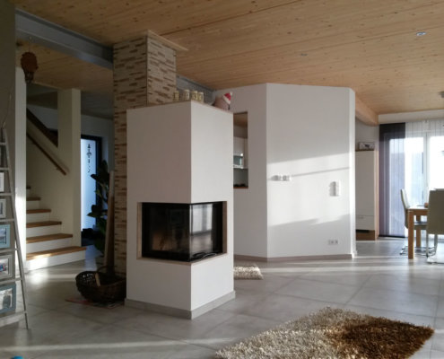 Einfamilienhaus mit Carport und Geräteschuppen in Weiltingen