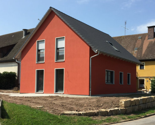 Zweifamilienhaus mit Garage in Dietersheim