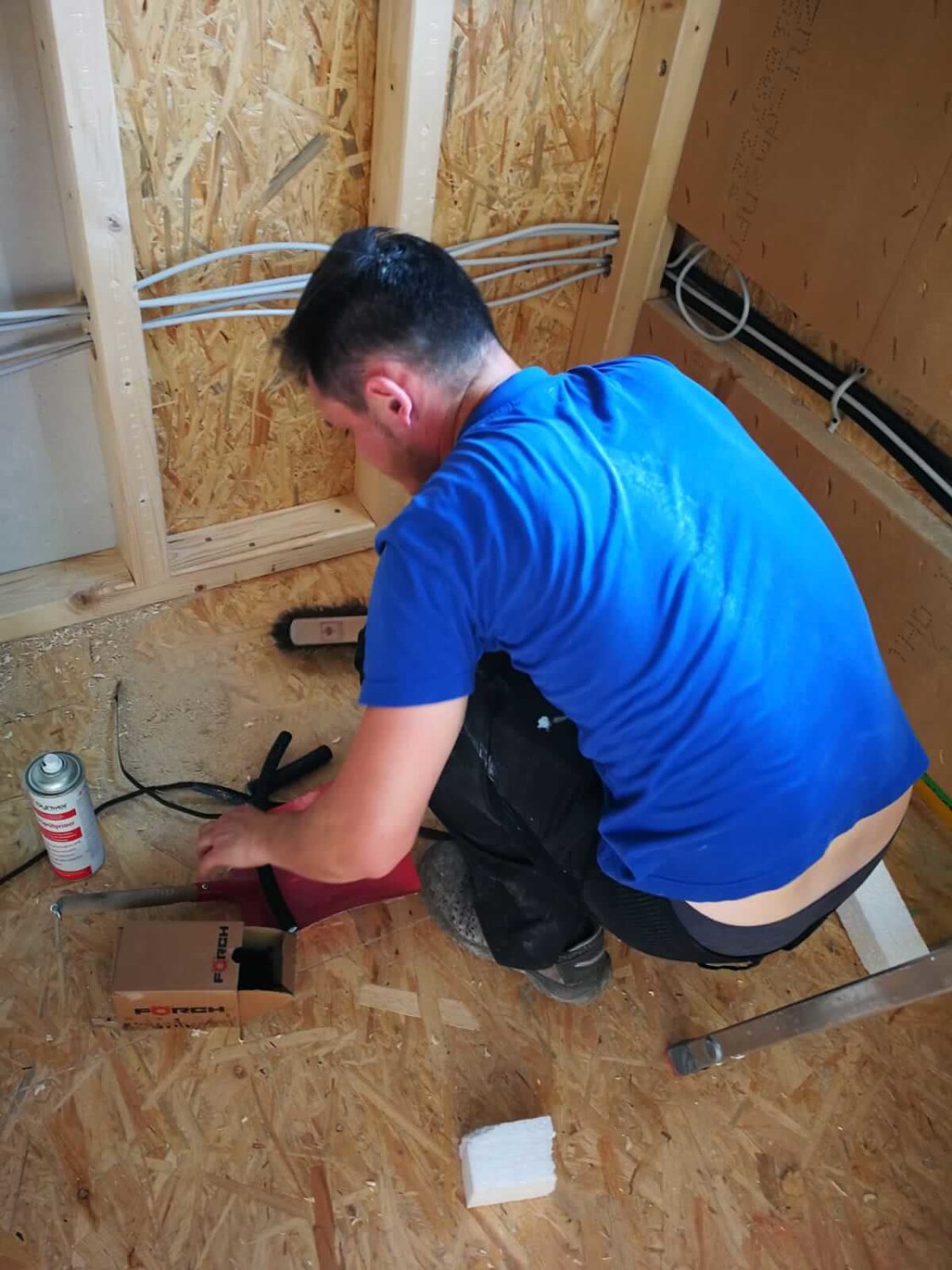 Fertighaus Elektroinstallation. Individuell mit Eigenleistung.