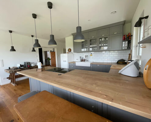 Zweifamilienhaus mit Garage in Gustenfelden