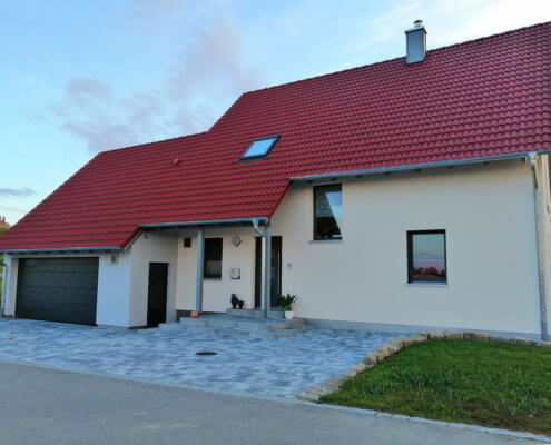 Einfamilienhaus mit Garage in Leuzenbronn