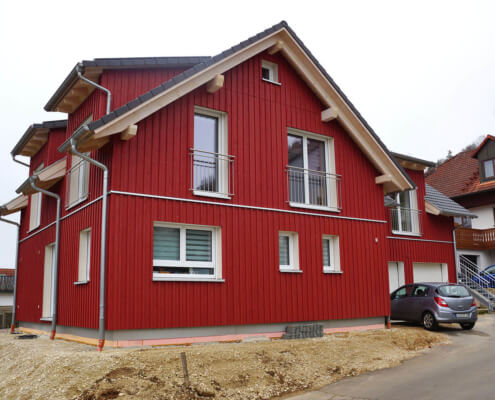Einfamilienhaus als Schwedenhaus mit Einliegerwohnung und Garage in Burgthann
