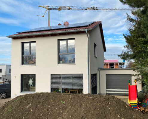 Einfamilienhaus als Doppelhaushälfte mit Garage in Mering