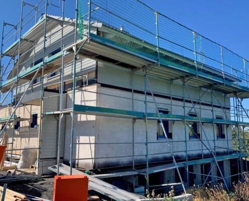 Einfamilienhaus mit Einliegerwohnung Garage und Carport in Obersulm