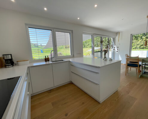 Zweifamilienhaus mit Carport und Garage in Emskirchen-Flugshof