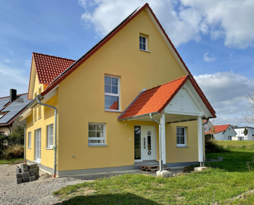 Einfamilienhaus mit Garage in Dombühl