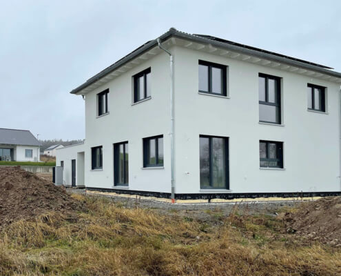 Einfamilienhaus mit Carport und Garage in Reinhardshofen