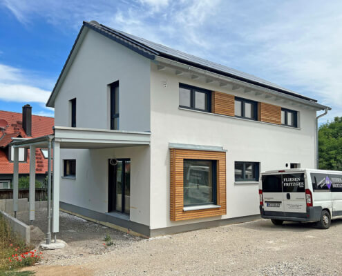 Einfamilienhaus mit Einliegerwohnung in Adelsdorf