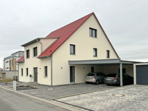 holzhausbau einfamilienhaus doppelcarport geaeteraum herzogenaurach (11)