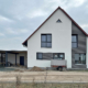 holzhausbau zweifamilienhaus carport weisendorf 9