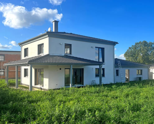 Einfamilienhaus mit Doppelgarage in Prichsenstadt – OT Kirchschönbach