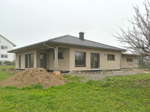 holzhausbau einfamilienhaus bungalow einliegerwohnung carport schmalfelden 7