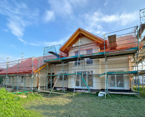 Zweifamilienhaus mit Carport und Garage in Bad Windsheim – OT Kühlsheim