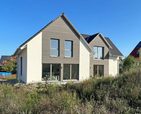 Einfamilienhaus mit Einliegerwohnung in Steinsfeld – OT Gattenhofen