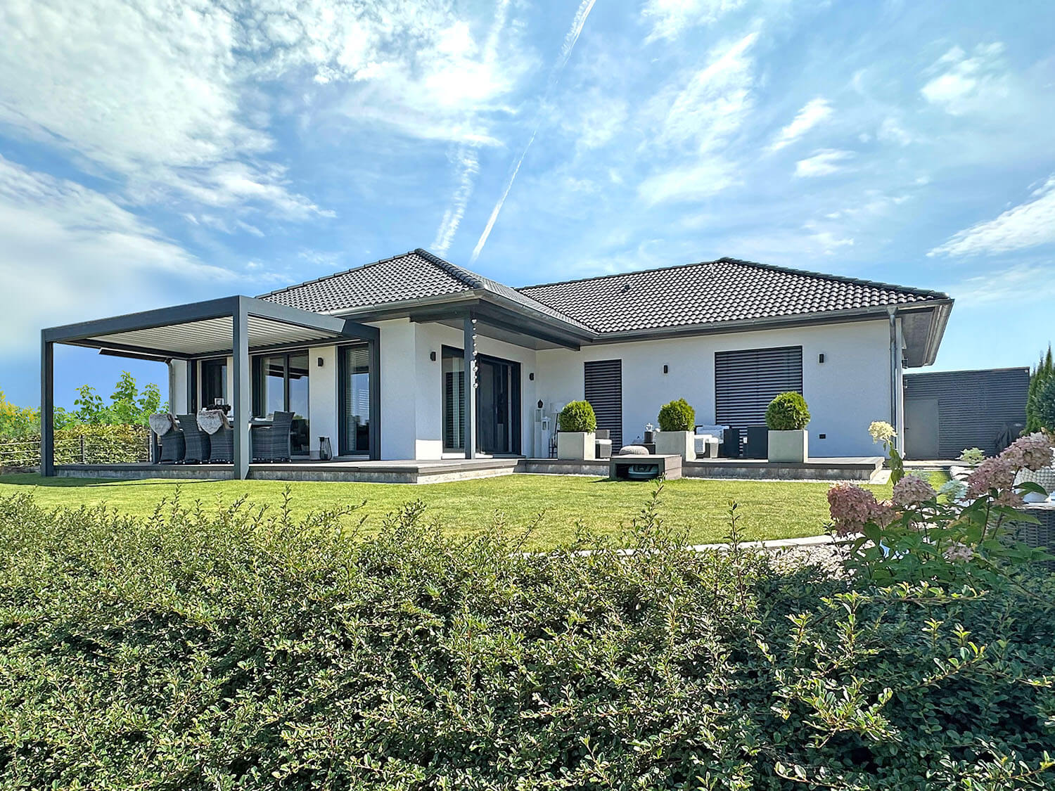 Bungalows sind moderne Häuser