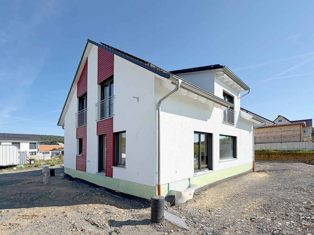holzhausbau einfamilienhaus carport garage eckersdorf eschen (3)