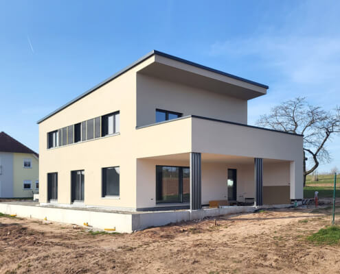 Einfamilienhaus mit Garage in Dietersheim – OT Oberroßbach