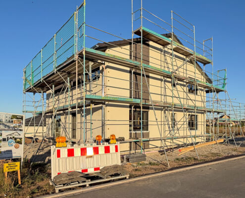 Einfamilienhaus mit Garage und Carport in Baudenbach